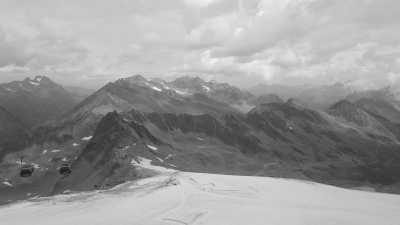 Österreich - Ötztaler Gletscher - Enjoying autumn hikes through Ötztal valley in Tyrol, Austria - 2