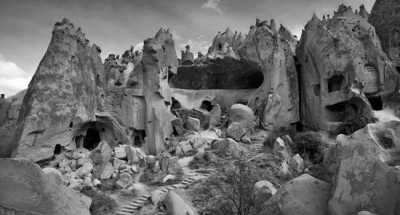 Türkei - Zelve Açık Hava Müzesi - Travel through Cappadocia, Turkey - the fairytale city with a local 🇹🇷, Food, Nature,Culture & More-Shared Bed