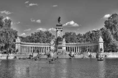 Spain - Madrid - Discover the Vibrant Essence of Madrid: All-Inclusive 4-Day Trip with Live Music, Tapas Theatre, Flamenco Sessions, and Avatar Cocktails - 2