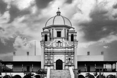 Mexico - Monterrey - Best of both worlds in Monterrey, Mexico with a Local! City tour, natural tours, discover culture and much more!