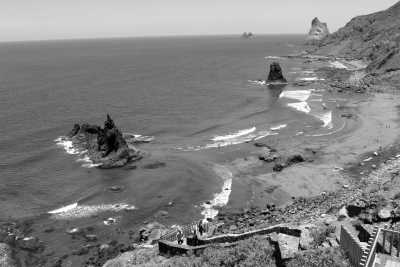 Spain - Chinyero Volcano - Carnaval & More 🥁🌴  Let's enjoy Tenerife's nature, mountains and beaches during the day, and party at the biggest Carnaval of Europe on various evenings 💃🏽 - 5