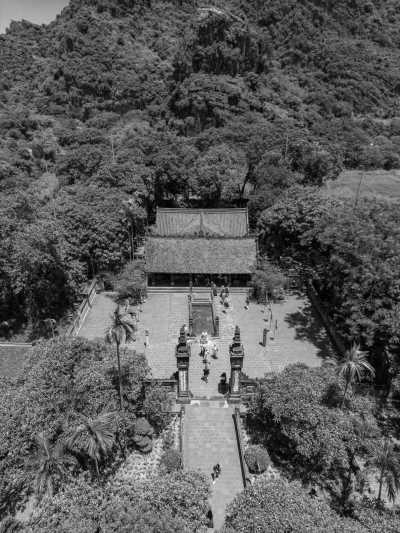 Vietnam - Hoa Lư - 🇻🇳 Iconic Vietnam Unveiled: From Emerald Bays to Lantern-lit Streets 🏮 - 6