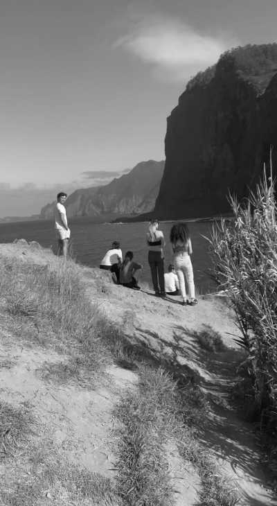 Portugal - Boaventura - Modern, Spacious & Beautiful Coliving Villa in prime location - Funchal, Madeira | Adventure, Nature and Fun on the Dream Island of Madeira 🌴 (Large Private Double Room with Queen Size Beds) - 7