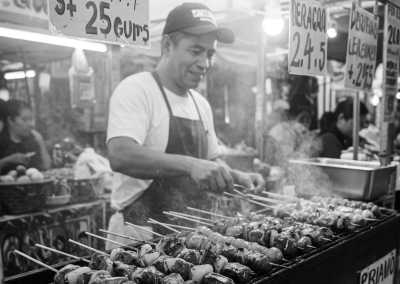 Vietnam - Da Nang night market - 🇻🇳 The Vietnam Experience:  Villa Life from Da Nang’s Coast to Hoi An’s Lantern Streets – Enjoy Beach & City Vibes with like-minded travelers 🏖️🏙🏮 #NotAnotherRetreat - 3
