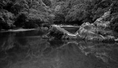 Colombia - Río Claro - Enjoy Medellin "City of Eternal Spring", Colombia ⛰️: Cool off in a clear river,  Immerse yourself in the Colorful Paisa Culture and Delight Yourself with the Best Coffee ☕ and a Crispy Chicharrón 🐽! - 2