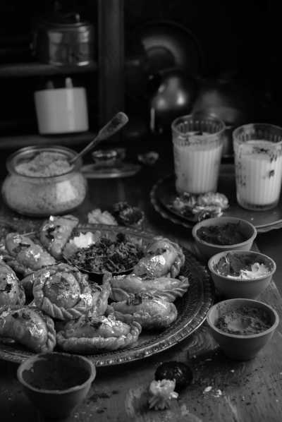 Indien - Assi Ghat - Experience Holi Festival in the Oldest and Holiest City in the World: Varanasi, India - 9