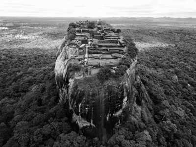 Sri Lanka - Sigiriya - Explore Sri Lanka: Discover a Land of Rich Culture and Natural Beauty