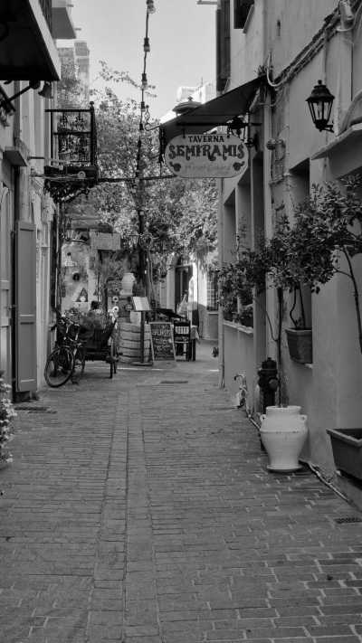 Greece - Chania - 🏖Discover Chania, Greece 🇬🇷 🌊 Island life, Boat Tour ⛵️Pink Sand Beaches, Great food, Azur Sea and Sunbathing! Join the fun! - 3