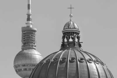 Deutschland - Museum Island - Getting Around in Berlin, Germany Like a Local