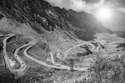 Europa - Transalpina - Motorcycle Adventure Tour - Balkans - Croatia - Bosnia and Herzegovina - Serbia - Romania - Montenegro