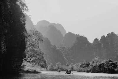 Vietnam - Hoa Lư - 🇻🇳 Iconic Vietnam Unveiled: From Emerald Bays to Lantern-lit Streets 🏮 - 7