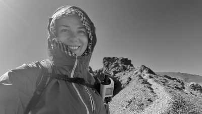 Iceland - Fimmvörðuháls - World's Best Hikes 🥾⛺ ICELAND + Ultra Marathon watch! - 2