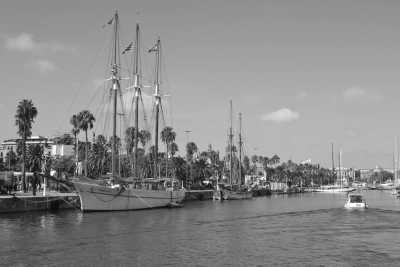 Spanien - Barceloneta Beach - Sun, Sangria, and Sagrada: Barcelona in May, An Adventure to Welcome Spring and Discover the Spanish Culture - 3