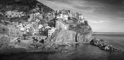 Italy - Manarola - Work remotely in the colorful Genoa 🏡 🌈 and discover the land of Luca - 5 Terre! 🏞️🇮🇹
