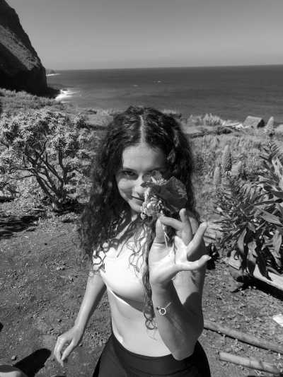 Portugal - Paúl do Mar Sunset - Modern, Spacious & Beautiful Coliving Villa in prime location - Funchal, Madeira | Adventure, Nature and Fun on the Dream Island of Madeira 🌴 (Large Private Double Room with Queen Size Beds) - 2