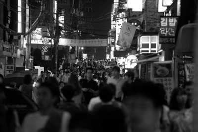 Korea, Süd - Hongdae Street - Party Like it's Hot in South Korea