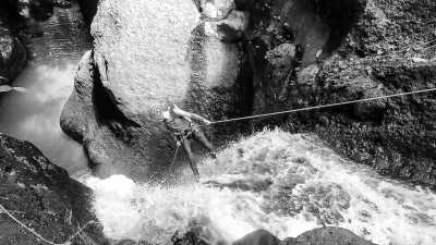 Indonesia - Bali Tubing Adventures - 𝗔𝗻𝘀𝘄𝗲𝗿 𝗕𝗮𝗹𝗶'𝘀 𝗖𝗮𝗹𝗹: 𝗬𝗼𝘂𝗿 𝗧𝗶𝗰𝗸𝗲𝘁 𝘁𝗼 𝘁𝗵𝗲 𝗘𝘅𝗼𝘁𝗶𝗰 𝗛𝗲𝗮𝗿𝘁 𝗼𝗳 𝗜𝗻𝗱𝗼𝗻𝗲𝘀𝗶𝗮! 🇮🇩🦜🎒 - 1