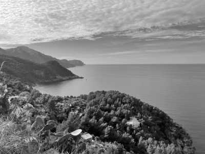 Spain - Palma de Mallorca Airport - Hiking & Exploring Mallorca over Easter