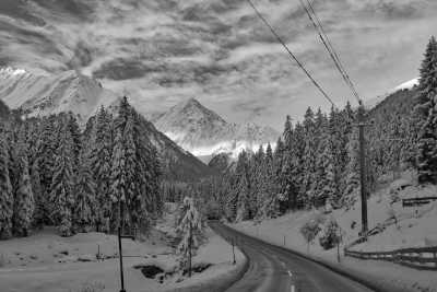 Austria - Achen Lake - Ski Trip to the Alps 🎿 All Skipasses included! Visit the vibrant student city Innsbruck, and hit the slopes with a former pro-skier and local guide ❄️ - 4