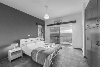 Zypern - Coral Bay - 𝐂𝐨-𝐰𝐨𝐫𝐤𝐢𝐧𝐠 𝐓𝐫𝐢𝐩 𝐢𝐧 𝐂𝐲𝐩𝐫𝐮𝐬: 𝐄𝐱𝐭𝐞𝐧𝐝 𝐘𝐨𝐮𝐫 𝐒𝐮𝐦𝐦𝐞𝐫! - 13