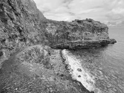 Portugal - Boaventura - Modern, Spacious & Beautiful Coliving Villa in prime location - Funchal, Madeira | Adventure, Nature and Fun on the Dream Island of Madeira 🌴 (Large Private Double Room with Queen Size Beds) - 1