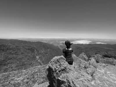 Portugal - Pico do Arieiro - Modern, Spacious & Beautiful Coliving Villa in prime location - Funchal, Madeira | Adventure, Nature and Fun on the Dream Island of Madeira 🌴 (Large Private Double Room with Queen Size Beds) - 5