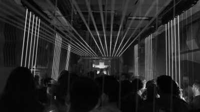 Spanien - Les Enfants Brillants - Techno Lovers Trip - Discover Barcelona's electronic music scene!