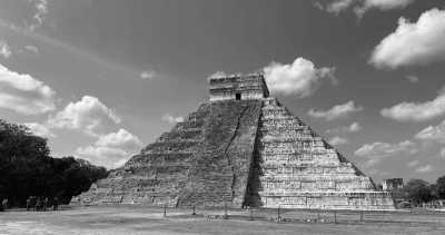 Mexiko - Chichén-Itzá - Adrenaline + Beach + Coworking trip to Playa del Carmen, Mexico 🪂🌊🐱‍💻