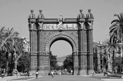 Spanien - Barcelona - Experience the Best of Spain: A Week of Vibrant Nightlife and Stunning Beaches - 5