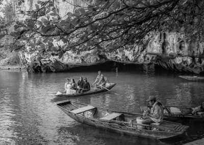 Vietnam - Tràng An - 🇻🇳 The Vietnam Experience: From Hanoi to Ninh Binh (Tam Coc): Limestone Landscapes Escapes 🏙🌾🛵🏞 - 1