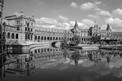 Spain - Seville - CoWorking with locals in the beautiful and sunny Malaga, Spain 🌞