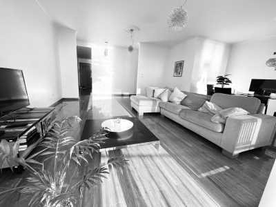 Portugal - Caniço de Baixo - High-End Coliving close to Funchal with Guaranteed Adventure, Nature and Fun on the Dream Island of Madeira 🌴 (Large Single Room with Queen Size Beds) - 3