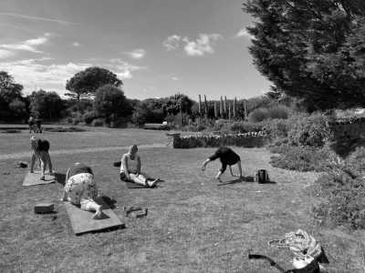 Vereinigtes Königreich - Sunken Gardens - Serene Seaside Rereat in United Kingdom - Yoga, Meditation and Mindfulness - 1