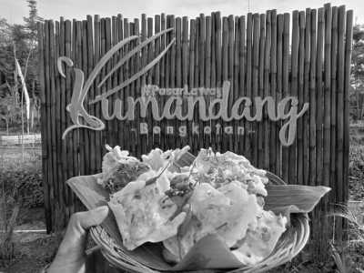 Indonesia - Pasar Kumandang - Dieng Plateau, Indonesia: Golden Sunrise, Historic Temples, Unique Craters and Lakes