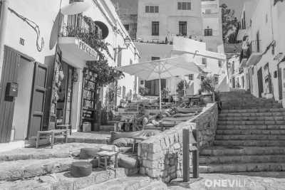 Spanien - Dalt Vila - Between magic, hippie cult and breathtaking landscape - Discover Ibiza's magical secret places!