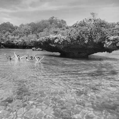 Tanzania - Blue Lagoon - Your Invitation to Paradise: Zanzibar Wanderlust guide and photographer included 🌟