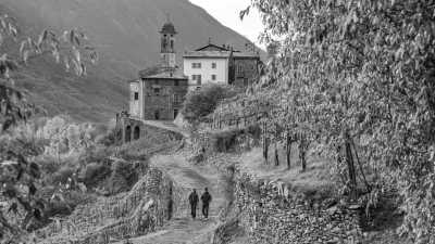 Italy - Tirano - 5 Days Hiking, Yoga and Mindfullness in the Italian Alps