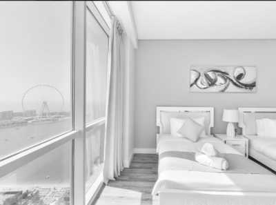 United Arab Emirates - Al Fattan Tower - Dubai Co-Working Delight (Shared Rooms): Explore the culture, food, beaches, nightlife, desert, and everything else Dubai has to offer! - 9