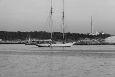 Portugal - Praia da Arrifana - Hiking the Fisherman's Trail in Portugal - one of the most beautiful coastal routes in the world ☀️🇵🇹