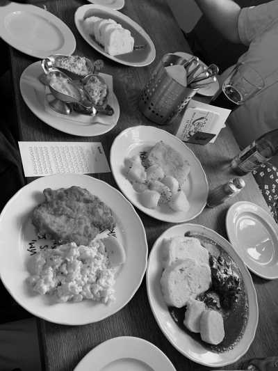 Tschechien - Prague Local Food Experience Fun Trip Weekly Weekends 3 Days 2 Nights City Center - JoinMyTrip