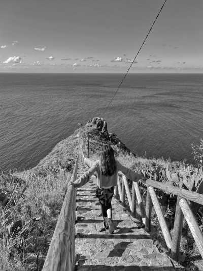 Portugal - Caniço de Baixo - High-End Coliving close to Funchal with Guaranteed Adventure, Nature and Fun on the Dream Island of Madeira 🌴 (Large Single Room with Queen Size Beds) - 15