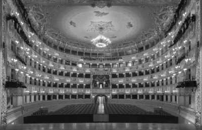 Italy - Teatro La Fenice - A weekend in Venice 🇮🇹 Explore the city through food, art and wine! 🍝🍷