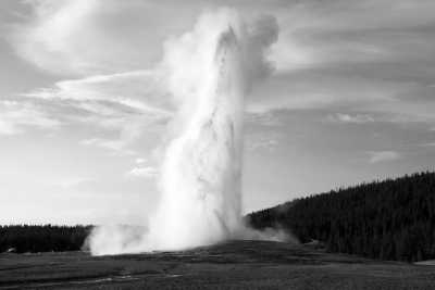 United States - Old Faithful - Yellowstone Trip over Labor Day Week. Includes all famous geysers, wildlife tours, scenicruiser tours, wild west wagon and cookout. - 3