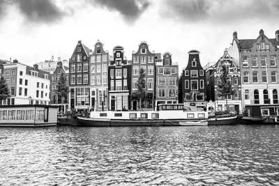 Niederlande - Amsterdam Dream + Professional Portraits Captured During Your Trip - Let's explore it's unique canals, countryside & city vibes - JoinMyTrip
