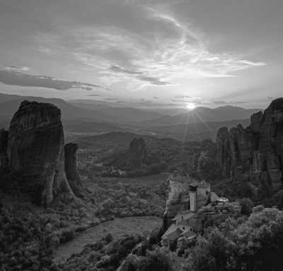 Griechenland - Viewpoint Meteora - Greece - Meteora Monasteries Sunset, Kalambaka, Old Athens, Traditional Food and MORE (single room)