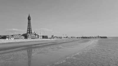 United Kingdom - Blackpool Pleasure Beach - Theme Park Halloween 🎃 Tour UK - 1