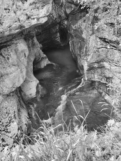 Europa - Soča - Skydiving and Nature retreat, with Rafting or Zipline. - 2