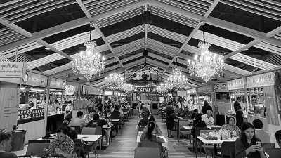 Thailand - Thonburi Market Place - Unleash the Wonders of Bangkok From Temples to Street Food in 4 days by local in Thailand - 1