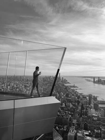 Vereinigte Staaten - Hudson Yards - New Year - New York City! Celebrate and explore with a small group