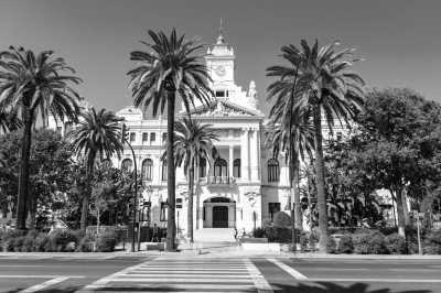Spain - Centro - AUTHENTIC sunny Málaga: Local flavours • Sunny Beaches • Pádel class • Scenic viewpoints (Private Rooms)☀️🏸🥘 - 4